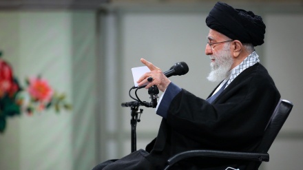 伊朗最高领袖：西方摧毁了女性的尊严