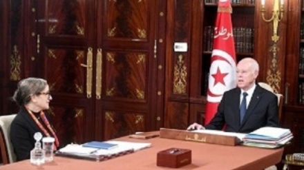 Il presidente della Tunisia ha destituito 2 ministri