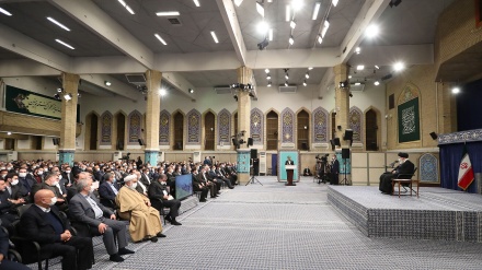Rahbar: Prospek Kemajuan Iran Lebih Cerah dari Prediksi-Prediksi