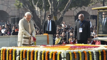 インド各地で追悼式典、ガンジー没後75周年にちなみ