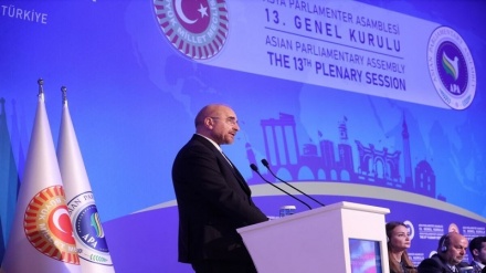 ביקורו של קאליבאף בטורקיה