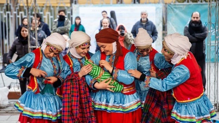 (FOTO) Fajr Festival, teatro di strada a Tehran - 1