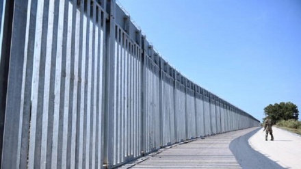 Grecia, 'a breve un nuovo muro al confine turco lungo Evros'