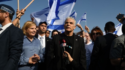 לפיד: אין לי בעיה להגיד שטעיתי כשלא הגעתי להפגנה