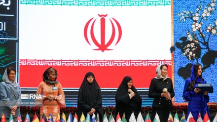 西側諸国が、イラン開催の女性国際会議出席で自国民に圧力