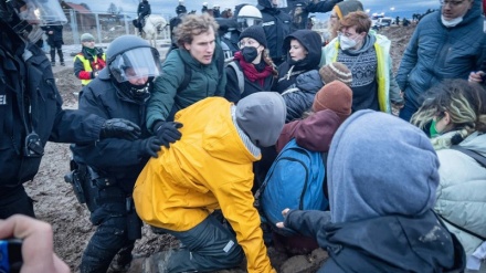 Germania: Lützerath, 70 agenti feriti