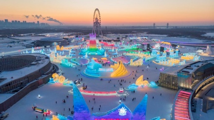 中国ハルビン氷祭りが開催