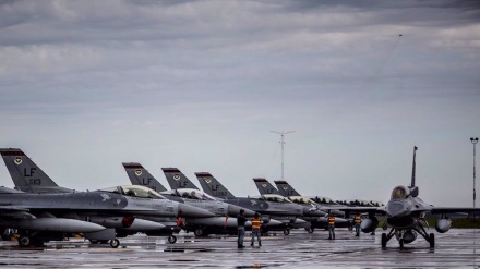 Ucraina, in arrivo missili e aerei a lungo raggio. Kiev pianifica attacchi contro Crimea
