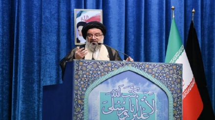 خطیب نماز جمعه تهران: جزایر سه‌گانه تا ابد برای ایران است