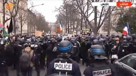 Fransa'daki Kürtlerden protesto gösterileri