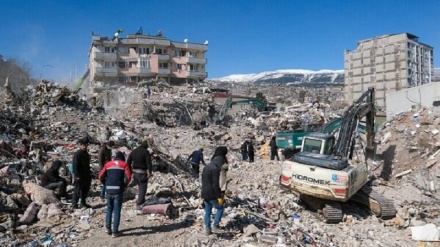 Türkiye'de şiddetli deprem