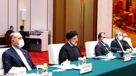 Presiden Iran Bertemu Para Direktur Perusahaan Besar Cina