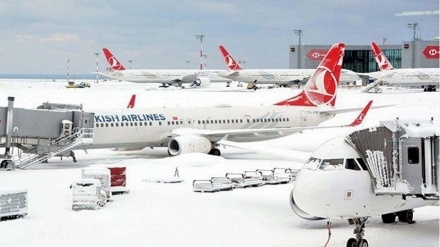 Olumsuz hava koşulları İstanbul Havalimanı'nda uçuşları iptal etti
