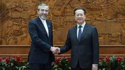 עוזר שר החוץ קיים שיחות עם מקבילו הסיני