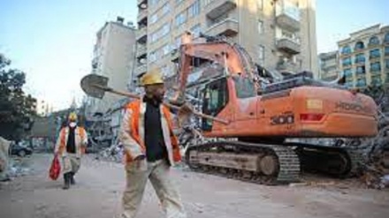 Turchia, Erdogan fa arrestare 100 costruttori di edifici crollati