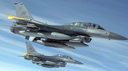 USA: un groupe bipartite soutient l'envoi de F-16 en Ukraine