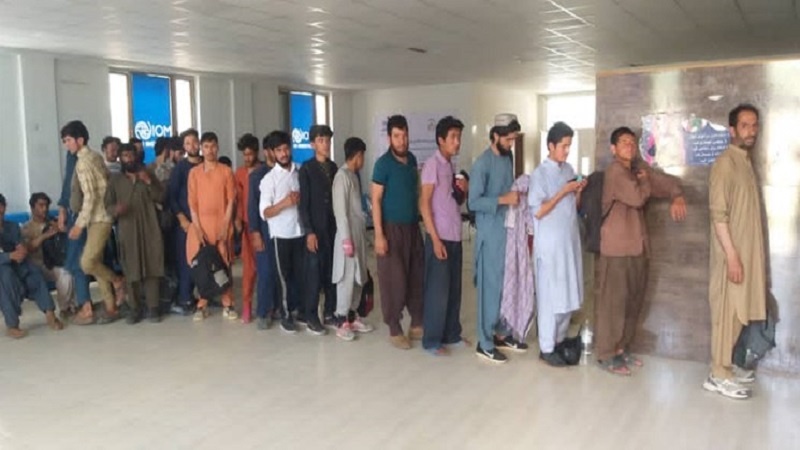 بازگشت هزاران مهاجر از ایران به افغانستان