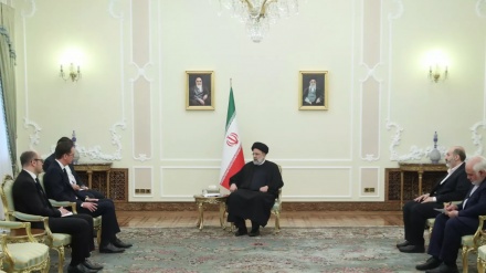 イラン大統領、「欧州の対イラン誤算は反体制派の情報源への依存が原因」