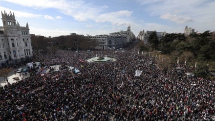 Spagna, in 250mila a Madrid per protestare contro i tagli alla sanità pubblica