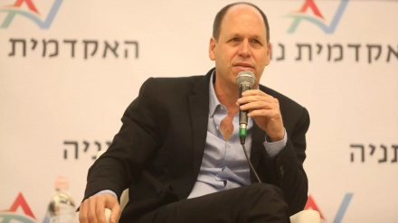 מנכ
