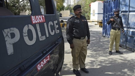 پاکستان د افغان کډوالو د کورونو مالکانو ته سزا ورکوي