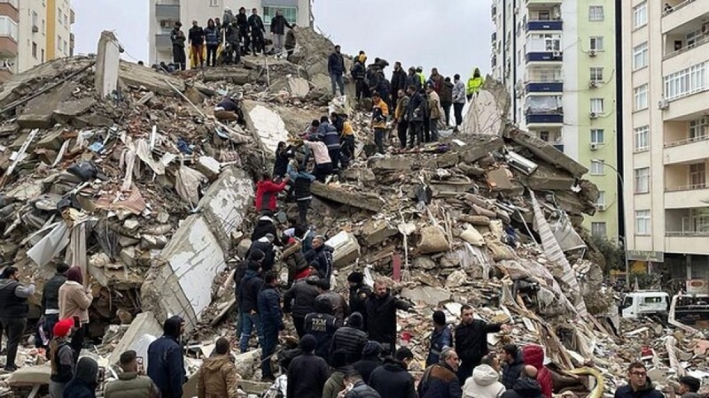 Иран поддерживает пострадавший от землетрясения народ Сирии и Турции