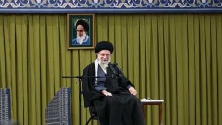 Leader hails ‘historic’ turnout in Islamic Revolution anniversary celebrations