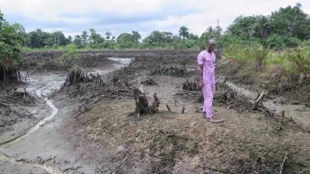 Some 14,000 Nigerians sue Europe's largest oil company over spills