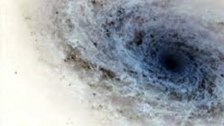 Scoperta misteriosa galassia oscura non emette luce visibile