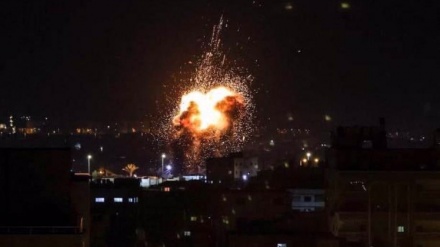 Palästinensische Luftabwehr konfrontiert israelisches Kampfflugzeug mitten in Angriffen auf Gaza