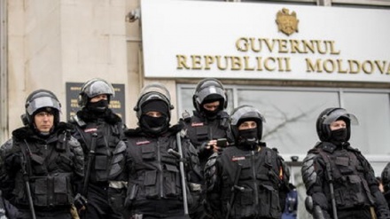 Moldavia: filorussi provano ad entrare nella sede del governo