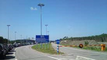 Finlandia, iniziati i lavori per il muro al confine con Russia