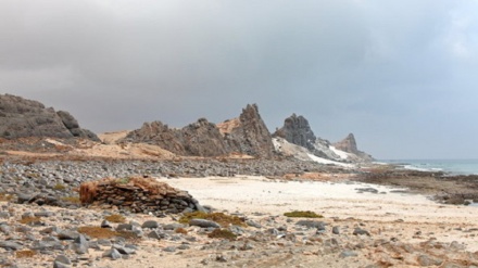 Yemen denuncia Emirati e Israele per attivita' illegali su isola Socotra