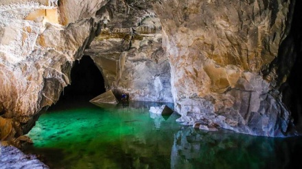 Tunelët kripore në rajonin Garmsar të Iranit