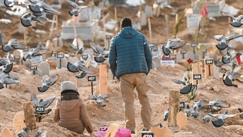 عکس‌هایی از قبرستان جانباختگان بی نام و نشان زلزله ترکیه