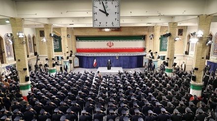 Angkatan Udara Militer Iran Bertemu Rahbar