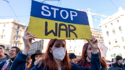 世論調査、「西側はウクライナ戦争終結を望まず」