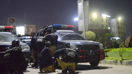 पाकिस्तान, कराची पुलिस प्रमुख के कार्यालय पर बड़ा आतंकी हमला, लंबा चला आप्रेशन