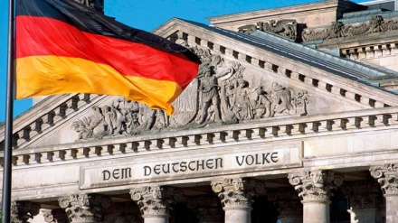 Germania, in aumento debito pubblico, dieci volte di piu' dal 2021