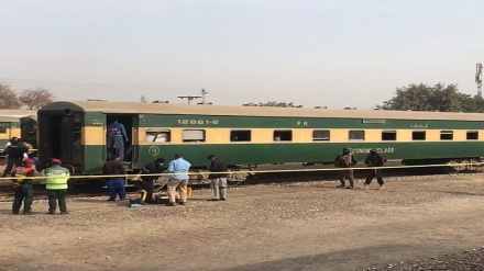 انفجار در یک قطار مسافربری در پاکستان/ 10کشته و زخمی 
