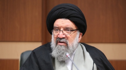 Imami i namazit të së premtes në Teheran: Me mirësinë e Zotit, janë neutralizuar të gjitha komplotet e Amerikës kundër Iranit