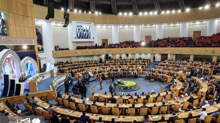 De İron İslom Respublika prezdenti iştiroki vositə, Kərimə Ğıroni beynəlxalğə mısobiğəon 39 minnə devrə sə bıə