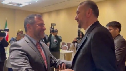 ईरानः यूक्रेन जंग के ख़िलाफ़ हैं