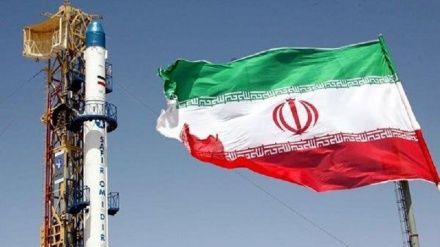  رونمایی از ماهواره سنجشی طلوع ۳ و ماهواره مخابراتی ناهید ۲ در ایران