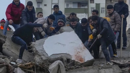 Turkey-Syria earthquake: Death toll crosses 4,800 with rescue operations in full swing