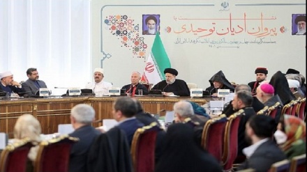 Իրանի նախագահը հանդիպել է միաստվածային կրոնների հետևորդների հետ 