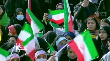  Iran, iniziata la marcia per celebrare l'anniversario della vittoria della Rivoluzione islamica + VIDEO