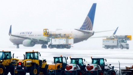 米西・中部に暴風雪、1300便以上が欠航