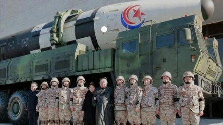 Corea del Nord, riappare Kim Jong-un e ordina: «Preparatevi alla guerra»