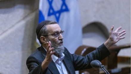משה גפני נטש את המליאה במחאה על דחיית ההצבעה על חוק ההתגברות
